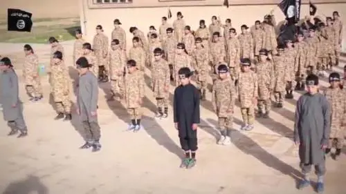 Così l'Isis addestra piccoli jihadisti