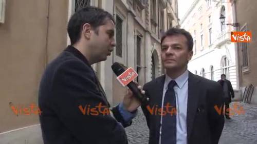 Jobs Act Fassina: "Renzi prende a schiaffi il Parlamento"