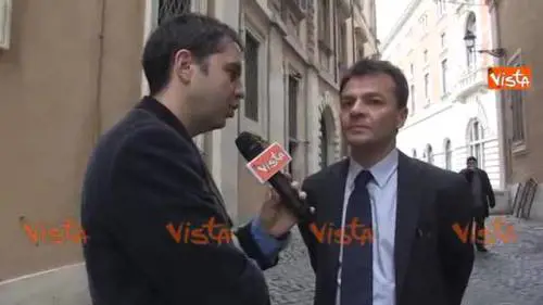 Jobs Act Fassina: "Renzi prende a schiaffi il Parlamento"