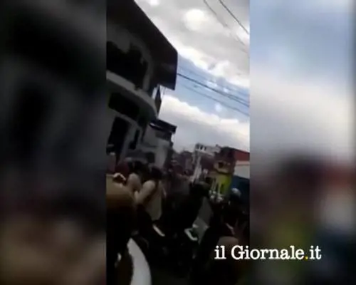 Venezuela, Maduro reprime la protesta nel sangue