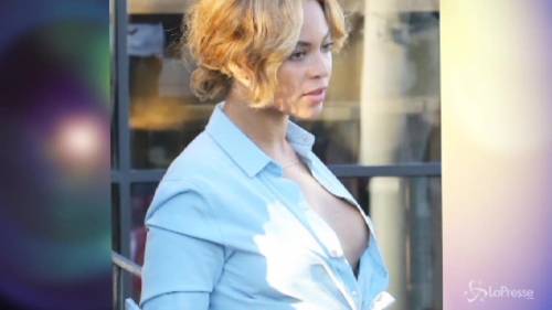 Beyoncé nude look: a spasso con Jay Z senza reggiseno