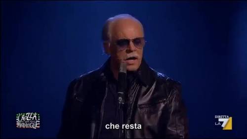 Maurizio Crozza imita Gino Paoli: "Maledetta Svizzera"