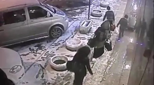 Le tre ragazze britanniche partite per la Siria per combattere con l'Isis