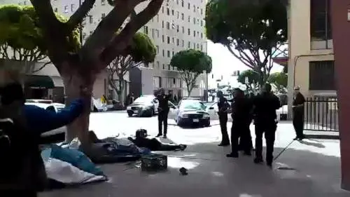 La polizia Usa uccide un senzatetto