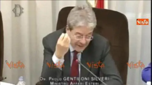 Gentiloni: "Difficile che i terroristi arrivino sui barconi"