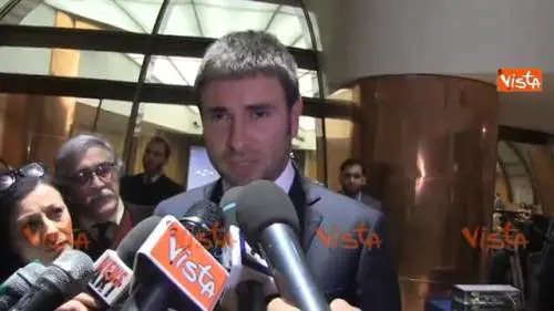 Di Battista: "Non siamo più nell'euro ma nel marco"
