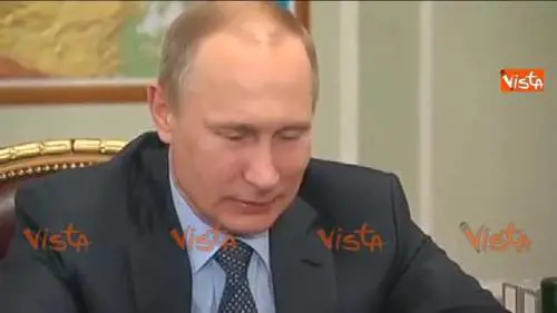 Putin ricompare in pubblico: ecco le immagini