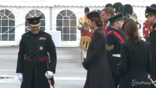 Kate Middleton raggiante e sorridente per la parata di San Patrizio
