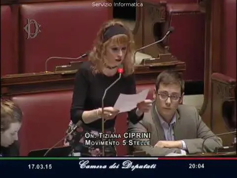 D&G, il M5S pretende le scuse di Elton John