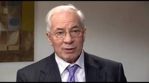 Azarov: "L'Ue ci ha lasciato soli"