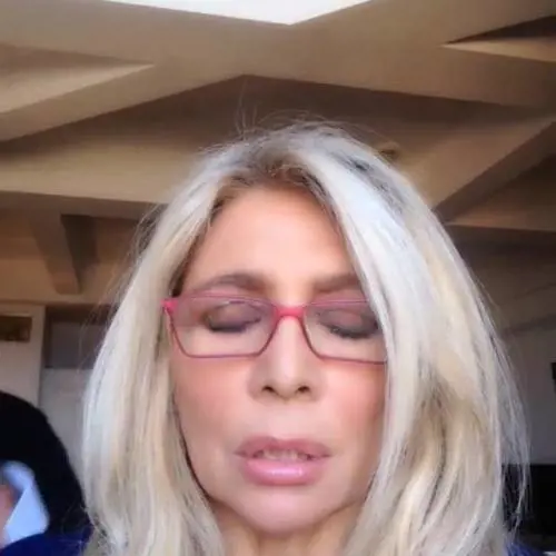 La gaffe su Instagram di Mara Venier