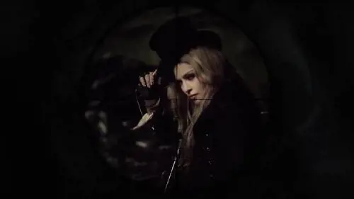 Madonna sexy in reggicalze nel nuovo video Ghosttown