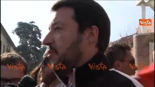 Salvini ai sindaci: "Non accogliete i clandestini"