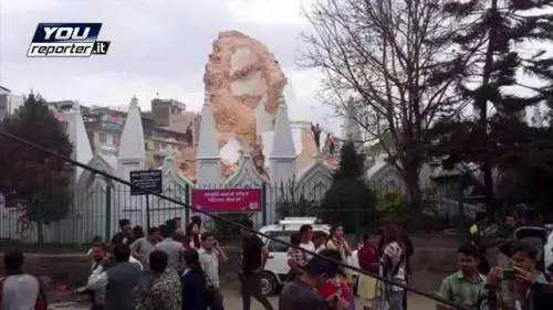 La torre Dharahara prima e dopo il sisma