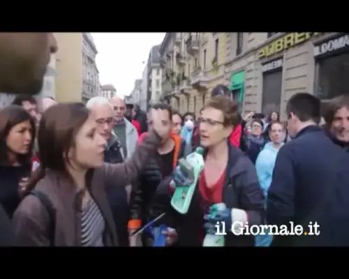 I milanesi contro l'attivista No Expo