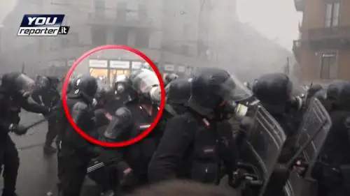 Manganellato un agente