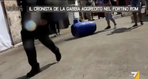 Rom picchiano reporter