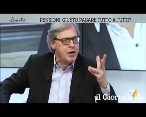 Sgarbi contro la grillina: "Zitta, cretina"