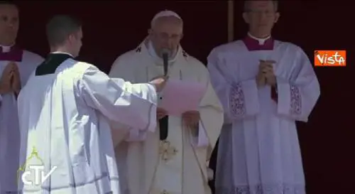 Il Papa: "Guardare con speranza al futuro"