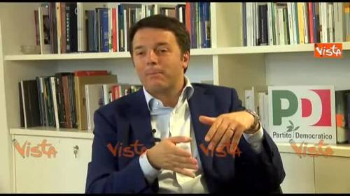 Renzi: "I selfie? Li hanno inventati a Firenze"