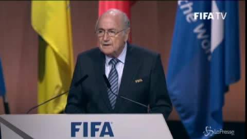 Fifa, per la quinta volta Blatter eletto presidente