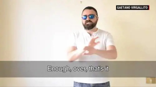 "Il gesticolare degli italiani". Arriva la guida della Cnn