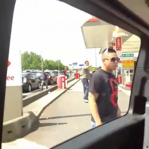 A Parigi Courtney Love tra i tassisti infuriati 