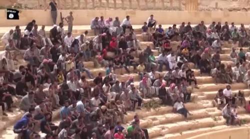 Nuovo video dell'Isis: 25 soldati siriani ​giustiziati dai ragazzini