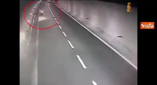 8 km in moto in contromano in autostrada