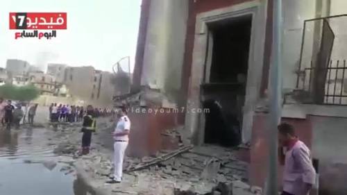 Cairo, le prime immagini dopo l'attentato