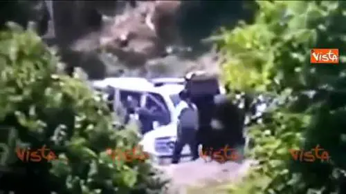 Pietre contro il premier serbo