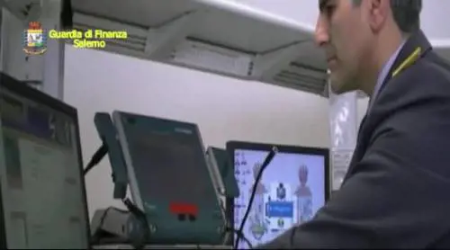 La maxi truffa con le sim scoperta dalle Fiamme gialle