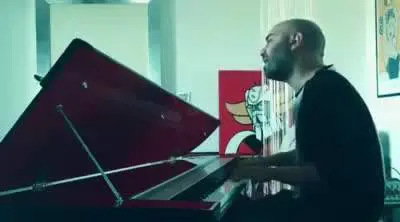 Giuliano Sangiorgi omaggia Amy Winehouse
