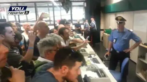 Caos a Fiumicino, tensioni alla biglietteria della Vueling