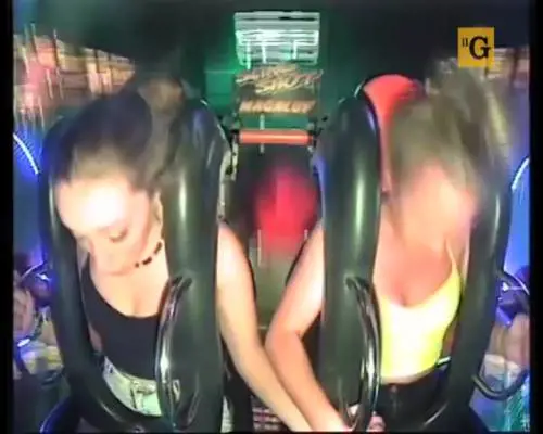 Ragazza sviene due volte sulla catapulta