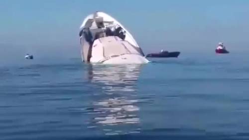 Mykonos, yacht affonda dopo aver urtato uno scoglio