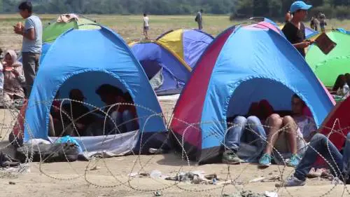 Macedonia, il confronto polizia-immigrati