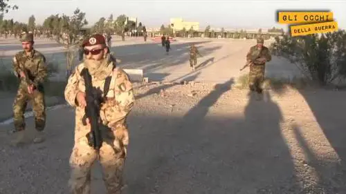 I parà in Iraq contro il Califfo