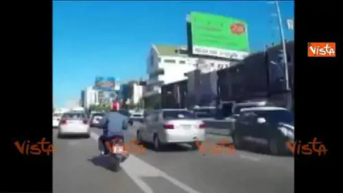 Bangkok, meteora infuocata in cielo