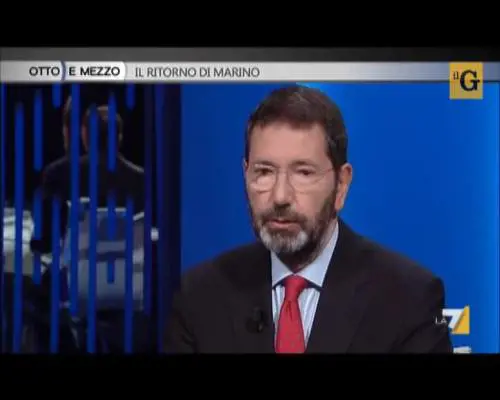 Marino, assente durante lo sfascio della Capitale, presenta la giustificazione