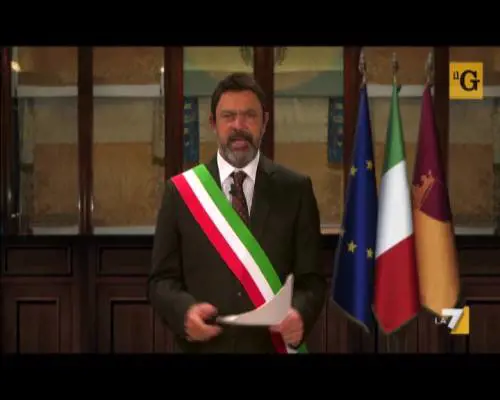 Crozza pronto al rientro, lancia lo spot con Marino