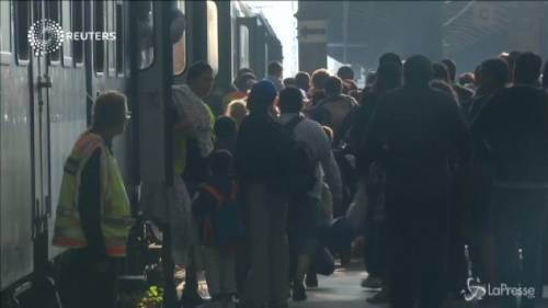 Nuovo record in Ungheria: 4.330 migranti in un giorno