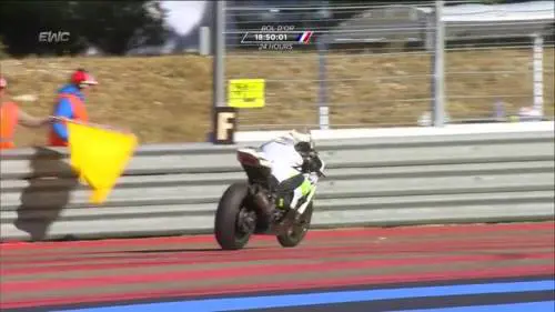 Bol d'or: il pilota cade, la moto prosegue da sola