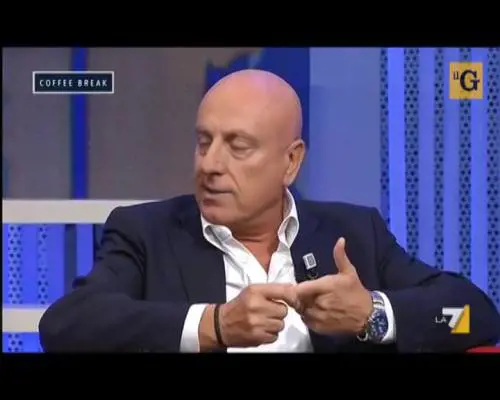 Direttore dell'Unità difende le pessime riforme dell'amico Renzi