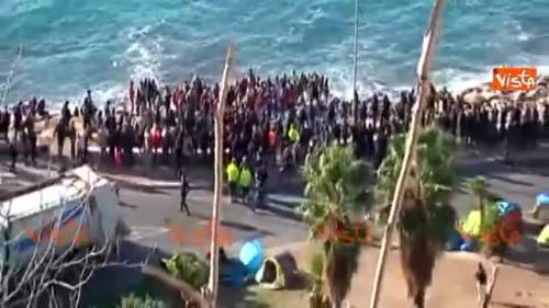 Ventimiglia, lo sgombero dei migranti