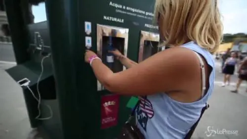 Giubileo, già fuori uso la fontana inaugurata a settembre al Colosseo