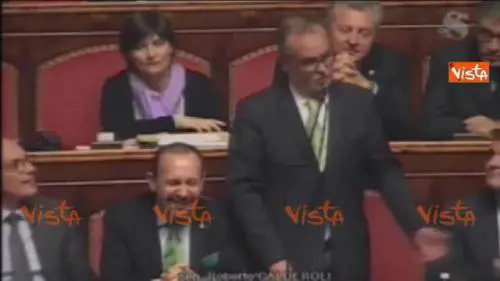 "Ho sms imbarazzanti del governo, li pubblicherò"