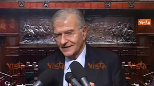 Ncd, Cicchitto: "Dobbiamo riflettere su quanto succede"