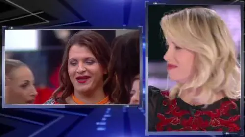 GF14: Luca Argentero bacia Rebecca De Pasquale