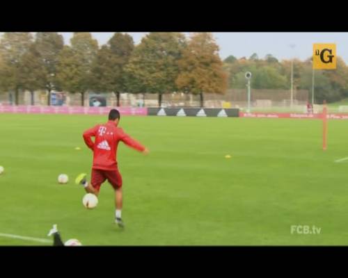 Tifosi del Bayern Monaco esaltati dalla magia di Thiago Alcantara